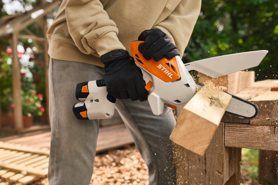 SCIE A MAIN STIHL GTA 30 PACK AVEC BATTERIE - CHARGEUR BONHOMME